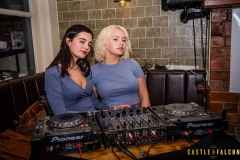 Jack_Garratt_Castle_And_Falcon_2202202000088