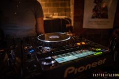 Jack_Garratt_Castle_And_Falcon_2202202000091