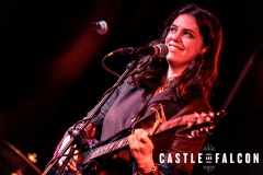 20200302-The-Staves-The-Castle-Falcon-005